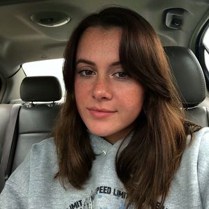 Meet your Posher, Abigail